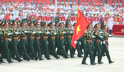 Massive parade and meeting celebrate the 70th anniversary of August Revolution and National Day.