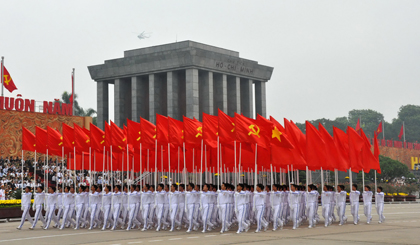 Leaders around the world applaud Vietnam on its socio-economic development over the past seven decades.