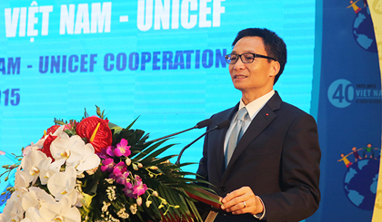 Phó Thủ tướng Vũ Đức Đam đánh giá cao sự hỗ trợ, giúp đỡ của UNICEF đối với công tác chăm sóc và bảo vệ trẻ em của Việt Nam 40 năm qua. Ảnh: VGP/Đình Nam