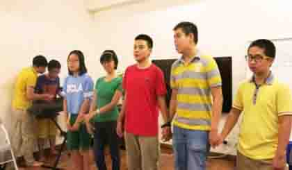 Adolescents with autism at a gathering of a club of families with children with autism in Hanoi (Credit: Vietnam+)