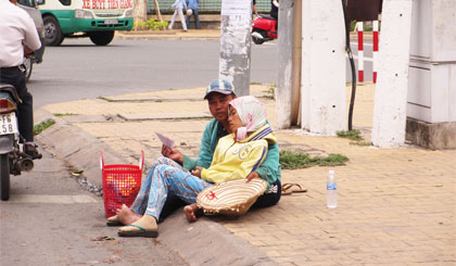 Ảnh chụp lúc 10 giờ 59 phút ngày 9-8-2015 tại ngã tư Hùng Vương - Thủ Khoa Huân.