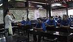 Trao Giấy chứng nhận cho 72 cán bộ Đoàn
