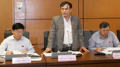 Legislator Phùng Văn Hùng from Cao Bang is speaking (Source: VNA)