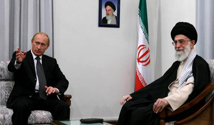 Tổng thống Nga Vladimir Putin tiếp kiến giáo chủ Khamenei trong chuyến thăm Iran cuối tháng 11. Nguồn: AFP