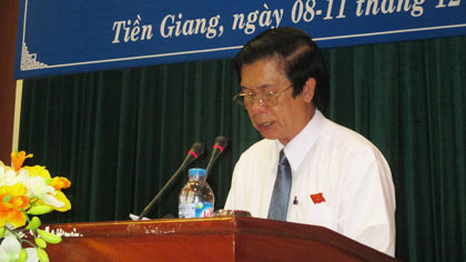 Secretary of the Provincial Party Committee, Chairman of the Provincial People's Council Nguyen Van Danh speaks at the closing session.