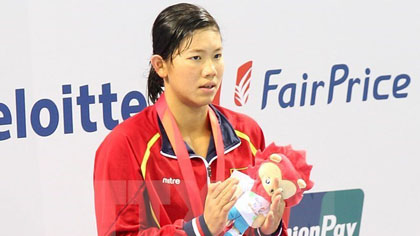 Swimmer Nguyen Thi Anh Vien was named Vietnam’s most outstanding athlete in 2015 (Photo: VNA)