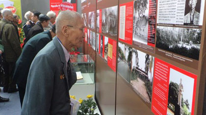  Visitors to the exhibition (Source: vovgiaothong.vn)