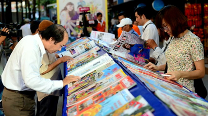 Readers introduced to over 150 press publications from central and local press agencies at the event. (Credit: tuoitre.vn)