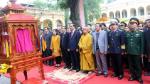 Leaders offer incense to commemorate predecessors at Thang Long Royal Citadel