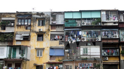 An old apartment building in Ba Dinh district, Hanoi (Photo: VNA)