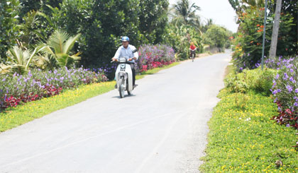 Tuyến đường văn hóa “sáng - xanh - sạch - đẹp - an ninh” ở xã  Ngũ Hiệp.