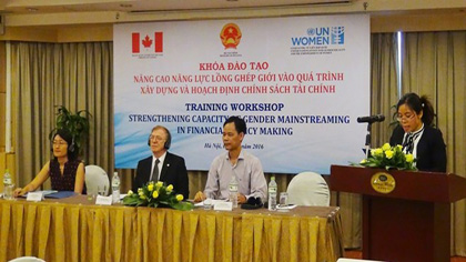 The training workshop opened in Hanoi on May 11 (Photo: giadinhvatreem.vn)