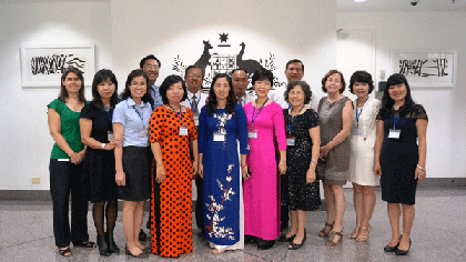 Group photo of Vietnamese BRIDGE participants, their schools’ leaders and Australian Embassy staff at the Embassy in Hanoi.  Photo: Binh Chau)