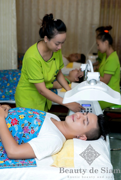 Chăm sóc và trị liệu da mặt chuyên  sâu.