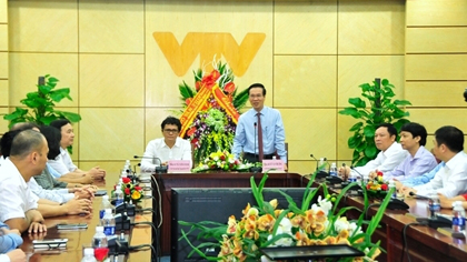 Politburo member Vo Van Thuong speaks during a meeting on June 16 with Vietnam Television on the occasion of the 91st anniversary of Vietnam’s Revolutionary Press Day. (Credit: CPV)