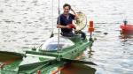 Vietnamese engineer sails minisub at sea after passing Navy tests