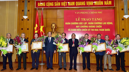 At the ceremony (Photo: vpcp.chinhphu.vn)