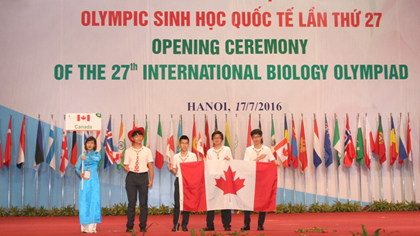 Canadian delegation at the opening ceremony (Photo by VNA)