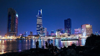 Ho Chi Minh City at night (Photo: phapluatplus.com