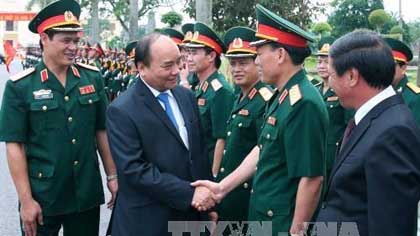 Prime Minister Nguyen Xuan Phuc visits Military Zone 3 (Source: VNA)