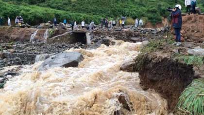 A landslide caused by flash flooding in the northern province of Tuyen Quang (Photo:baotuyenquang.com.vn)