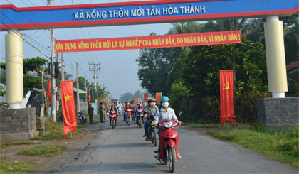 Tân Hòa Thành đạt chuẩn xã nông thôn mới vào tháng 10-2015. Ảnh: Ngọc Lan