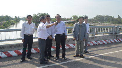 Leader of Tien Giang province on the occasion of surveying Tan Phuoc district as a part of Dong Thap Muoi subgresion