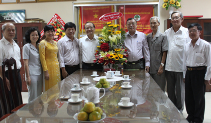Ubnd tỉnh tặng hoa chúc mừng Hội Người cao tuổi tỉnh.