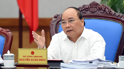 PM Nguyen Xuan Phuc speaking at the meeting (Credit: VGP)