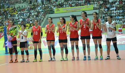 Đội tuyển bóng chuyền nữ Việt Nam đã để thua trận đầu, (Ảnh: Nguyễn Chinh/TTXVN)