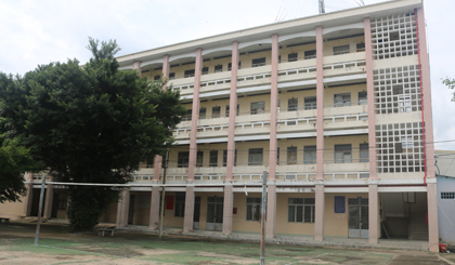Ký túc xá Trường Cao đẳng Nghề Tiền Giang có sức chứa 360 chỗ nhưng vắng vẻ, do chỉ có 140 sinh viên đăng ký ở.