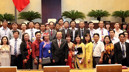 National Assembly Vice Chairman Phung Quoc Hien (first row, sixth from left) and delegates at the event (Photo: quochoi.vn)