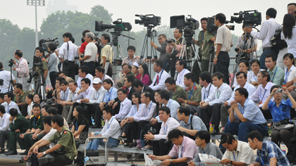 Press staff was on the meeting and parade was held at Ba Dinh Square to elebrate the 1000th anniversary of Thang Long-Hanoi. (Illustrative image: Nguyen Huu)