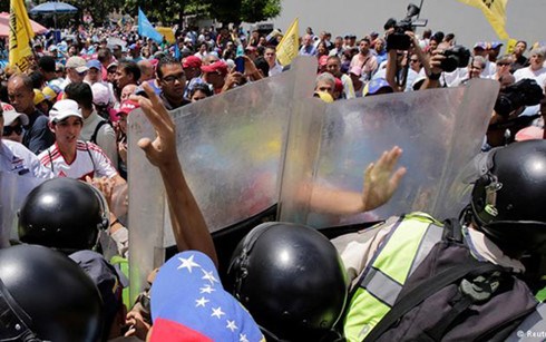 Bất ổn chính trị gia tăng nghiêm trọng tại Venezuela. Ảnh: Reuters