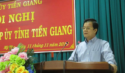 Ông Lê Hồng Quang, Ủy viên BCH Trung ương Đảng, Phó Bí thư Thường trực Tỉnh ủy phát biểu tại hội nghị