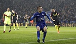 Premier League: Leicester vùi dập Man City, Arsenal lên ngôi đầu