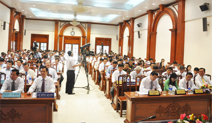 Views of the closing session.