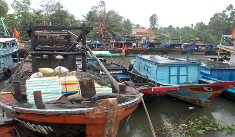 Các tàu thuyền đã vào bờ, tìm nơi tránh, trú bão an toàn hoặc đang hoạt động ở vùng không nguy hiểm