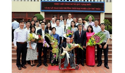 Scientists who are winners of the first Tran Dai Nghia Award 2016. (Credit: NDO/Thu Ha)