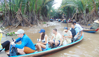 Khu du lịch Thới Sơn thu hút đông đảo du khách vào dịp Tết Nguyên đán Đinh Dậu 2017.