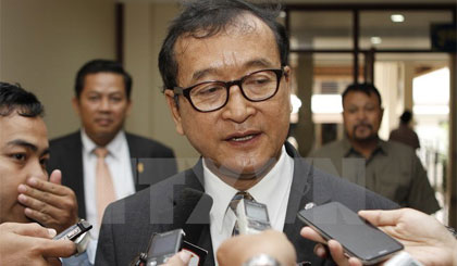 Ông Sam Rainsy trả lời phỏng vấn báo chí ở Phnom Penh ngày 19-12-2014. Nguồn: AFP/TTXVN