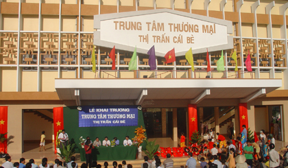 Cai Be commercial center of Cai Be town, Tien Giang province. Photo: Huu Chi