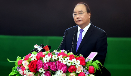 PM Nguyen Xuan Phuc speaking at the conference (Credit: VGP)