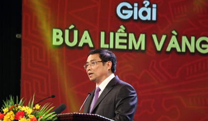 Phạm Minh Chính, Poliburo member and head of the competition organising board, said the Búa Liềm Vàng Press Awards comes after the success of the first one last year.— Photo zing.vn