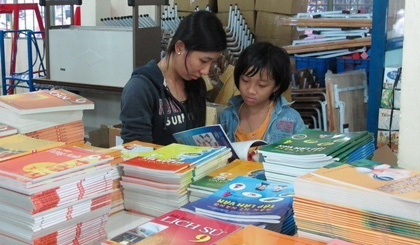 More than 100 million copies of textbooks have been published since August to meet student demand in the upcoming academic year. (Photo: VNA)