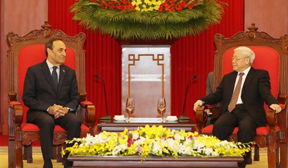 General Secretary of the Communist Party of Vietnam Central Committee Nguyen Phu Trong​ (R) receives President of the Moroccan House of Representatives Habib El Malki (Photo: VNA)