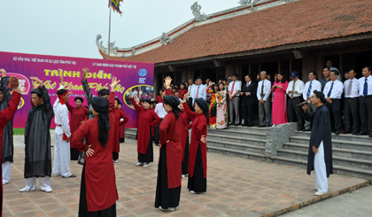 A performance of 'Xoan' singing. Photo: HUU CHI