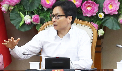 Deputy Prime Minister Vu Duc Dam speaks at the meeting (Photo: VGP)