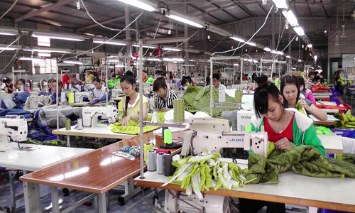 Điều kiện làm việc của công nhân tại các doanh nghiệp trên địa bàn huyện Cai Lậy đã có nhiều cải thiện (ảnh chụp tại DNTN Mỹ Tiên Tiền Giang).