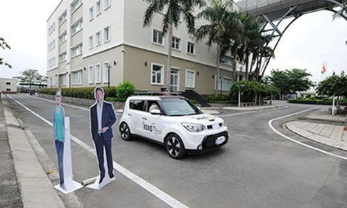 FPT Software Co Ltd will be allowed to operate a self-driving car around the Sài Gòn Hi-tech Park. (Source: vov.vn )